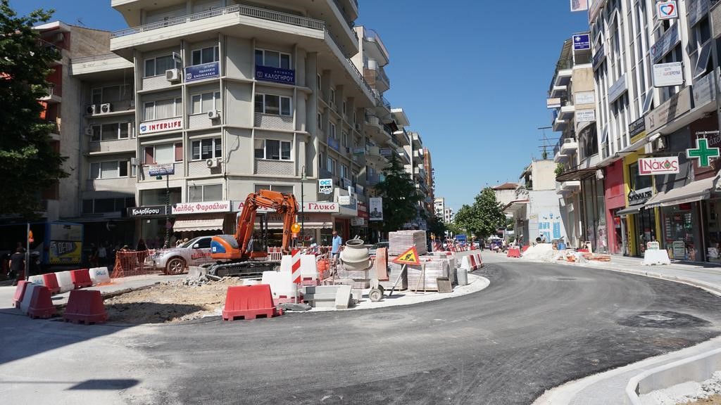 Συνεχίζονται τα έργα για τον κυκλικό κόμβο στην Νικηταρά